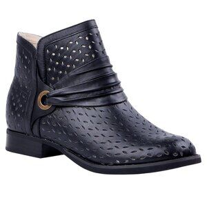 Revitalign Pricilla Ankle Boots Black Perforated Leather Zip Closure Size 7B